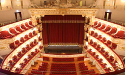 Bari, Italy: Teatro Petruzzelli