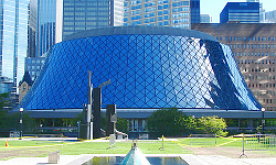 Toronto, Canada: Roy Thomson Hall