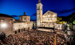 Spoleto, Italy Piazza Duomo Spoleto, Italy: Piazza Duomo